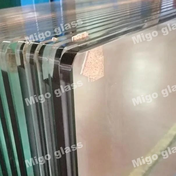Safety Glass For Ice Hockey Rinks